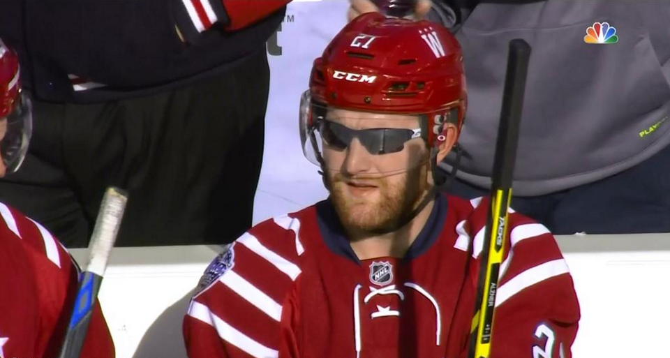 Winter cool? Players allowed to wear sunglasses for NHL Classic