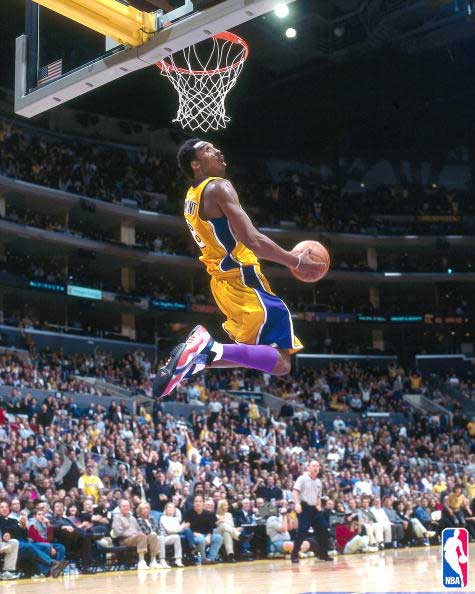 Kobe-dunks-1 - Diehardsport